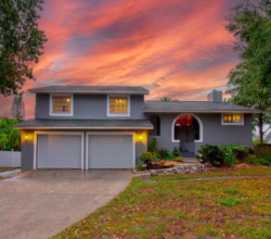 Single Family Home 4 beds/3baths